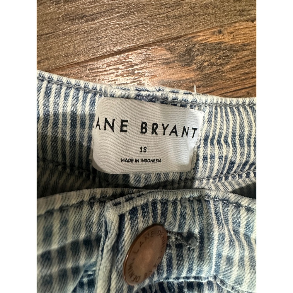 Lane Bryant Blue‎ White Striped Mid Rise Boyfriend Capri Jeans Womens 18 Utility - Picture 2 of 10